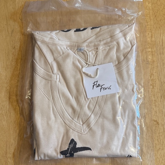 🤠NEW🤠 Not My First Rodeo Graphic Tee - Picture 4 of 5